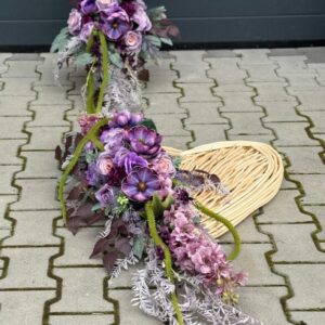 Zestaw nagrobny wiklinowe serce fioletowe kwiaty nr 805