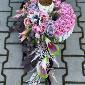 Kompozycja nagrobna okrągły pojemnik różowy z lampionem nr 825