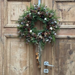 Wianek susz naturalny rdzawe dzwonki 47 cm nr B357