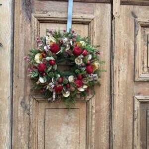 Wianek świąteczny 38 cm z owocami nr B381