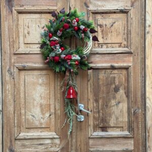 Wianek świąteczny 42 cm cukierki i domki nr B396