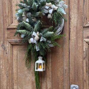 Wianek świąteczny zielony biała latarenka nr B415