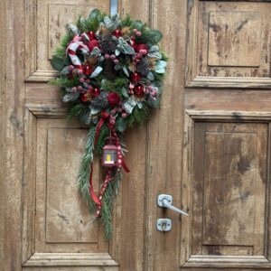 Wianek świąteczny czerwona latarenka nr B416