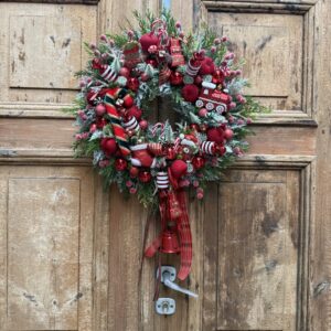 Wianek świąteczny 50 cm czerwony nr B421