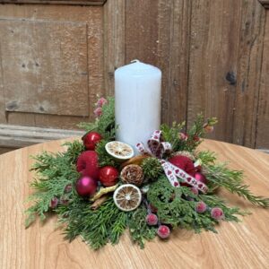 Kompozycja świąteczna biała świeczka nr B433