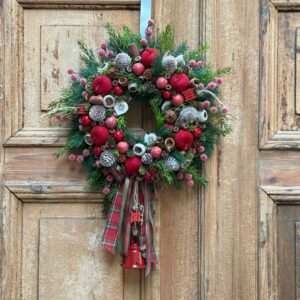 Wianek świąteczny 38 cm czerwony nr B455